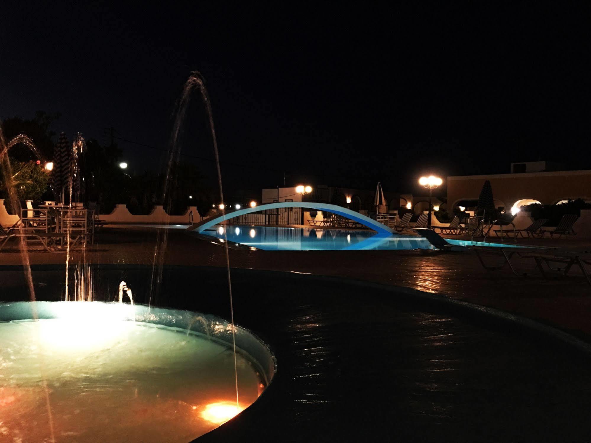 Villa Agas Karterados  Buitenkant foto